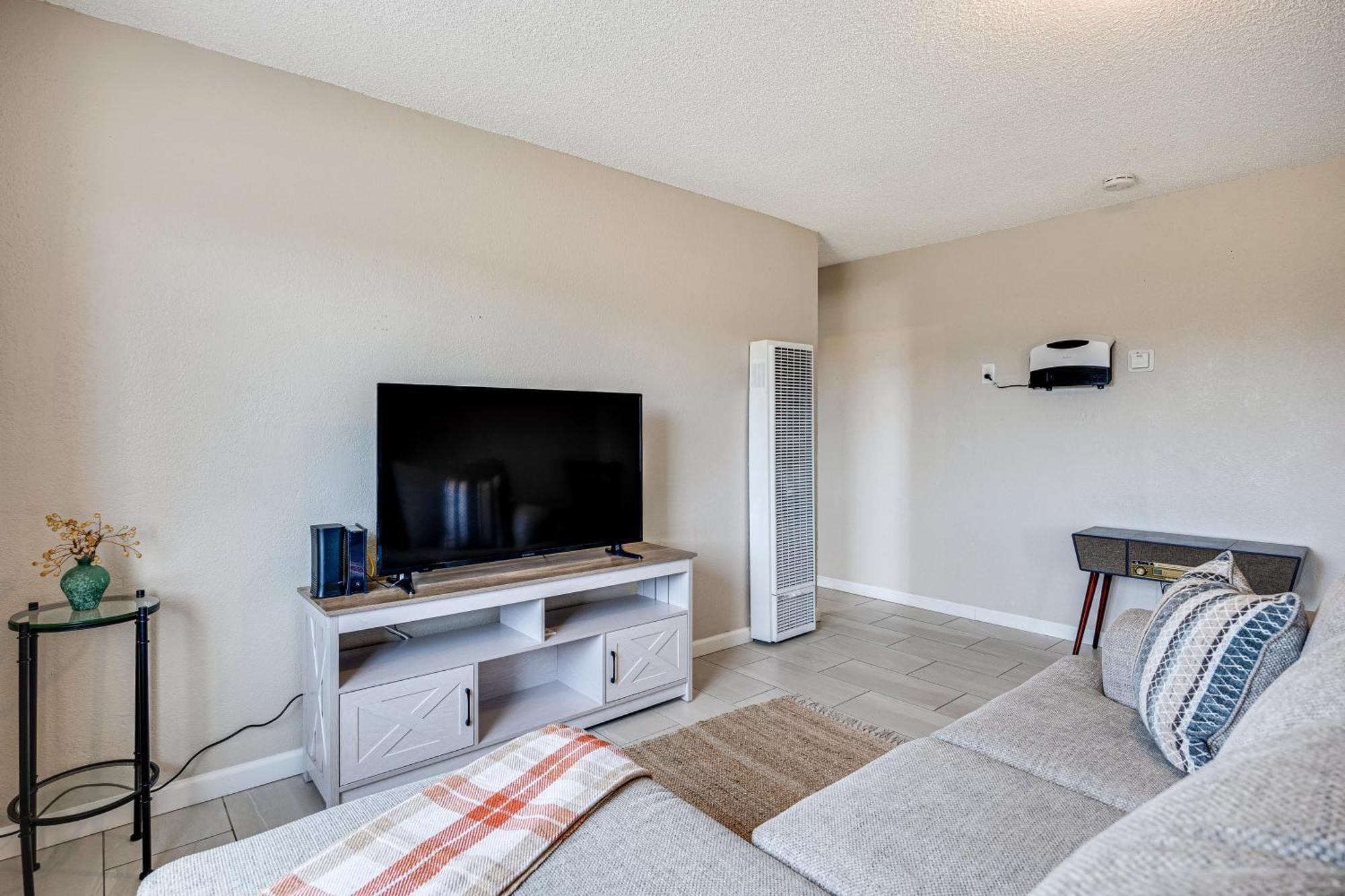 Convenient Joshua Tree Apartment - Walk To Town! Zewnętrze zdjęcie