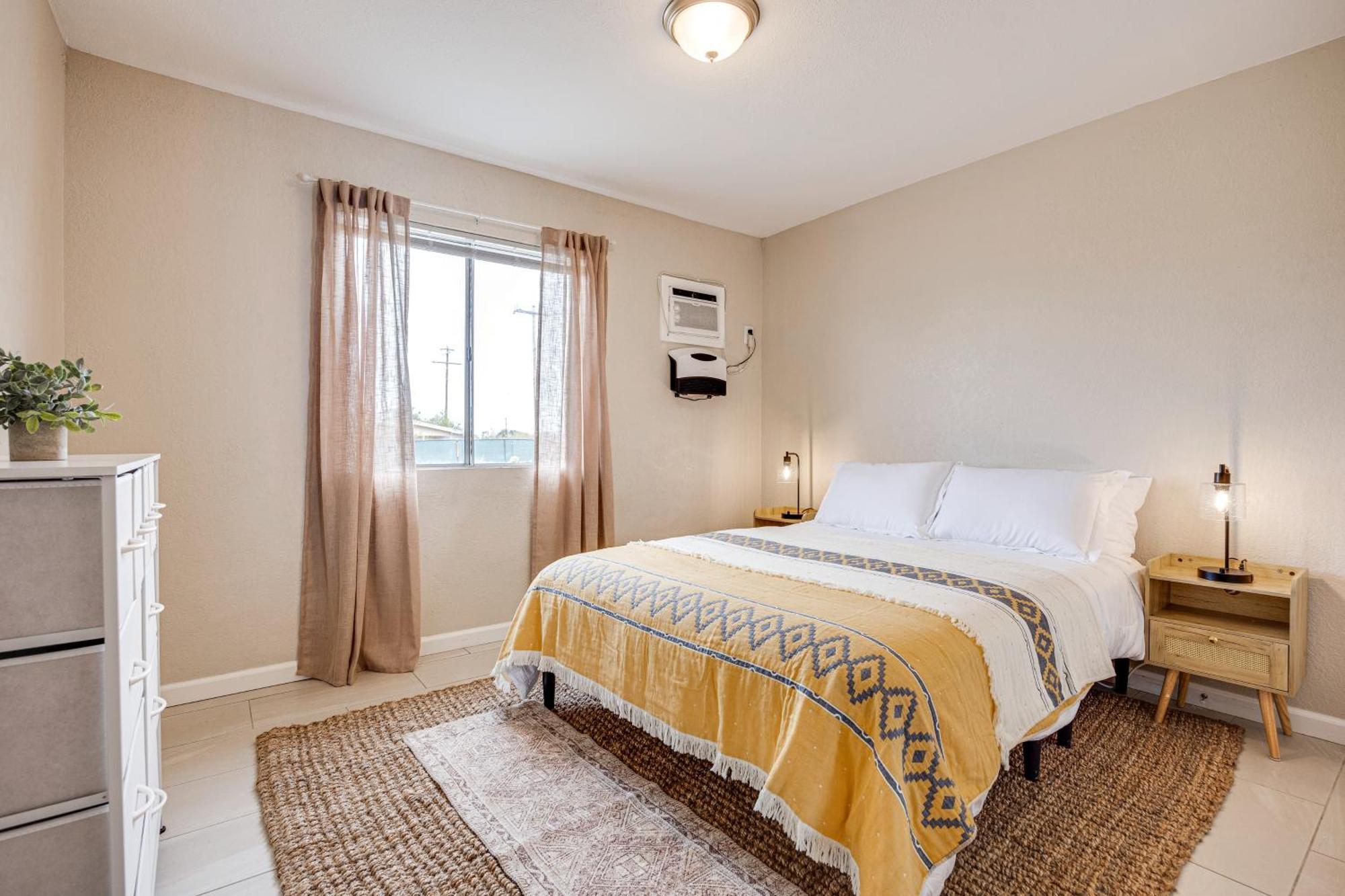 Convenient Joshua Tree Apartment - Walk To Town! Zewnętrze zdjęcie